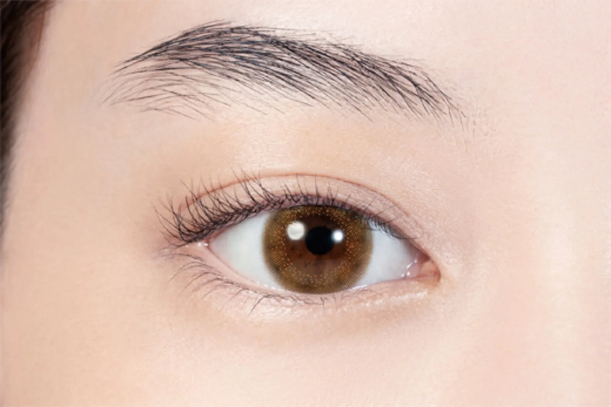 LILMOON 1DAY ラスティベージュ 装用イメージ(ブラウンの瞳)